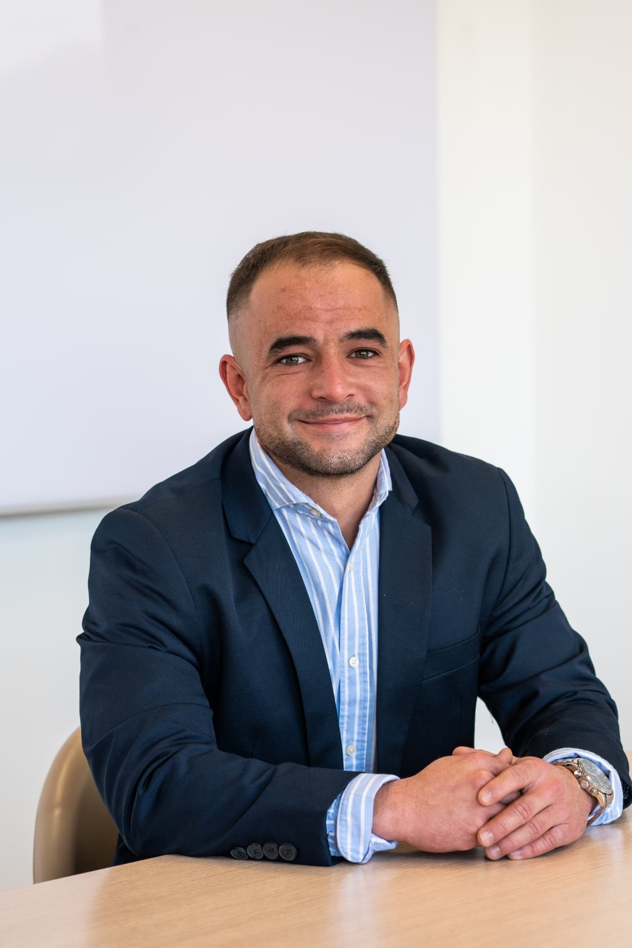 Javier Girón, Encargado Principal de EAS Extranjería